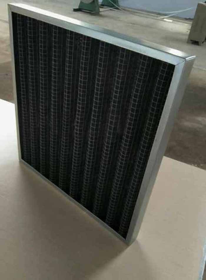 折疊式活性炭過(guò)濾器鋁型材外框，也可選用鍍鋅外框及不銹鋼，厚度為：21mm,25mm,46mm，50mm等其他多種厚度。